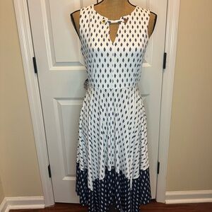 Ivanka Trump White and Navy Print Sleeveless Dress size small